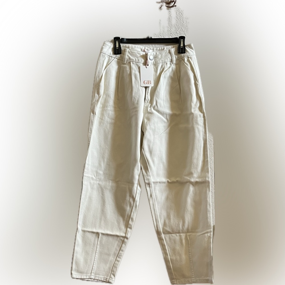 GB Ladies jeans cream Size 11 NWT